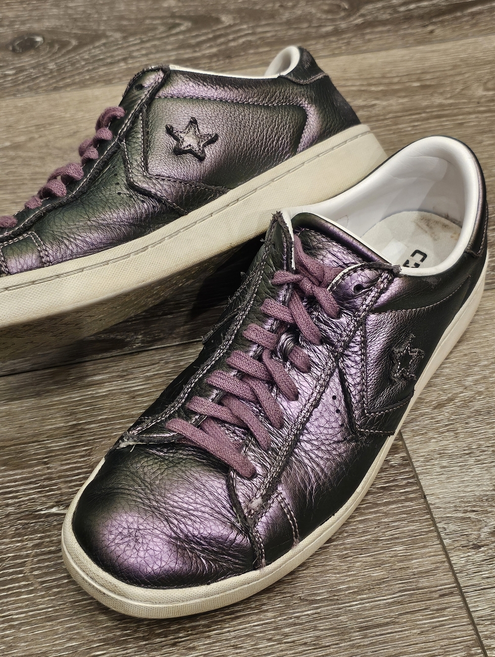 CONVERSE Leather Dark Metallic Purple Star Accent Sneakers SZ 9.5 shoes